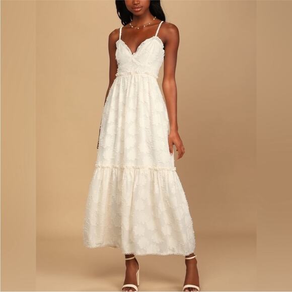 New Lulu’s Cream Charm and Charisma Floral Burnout Tiered Midi Dress XS - Picture 3 of 11